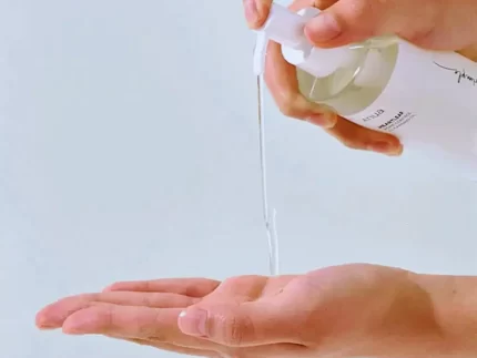 Heartleaf Pore Control Cleansing Oil - Image 2