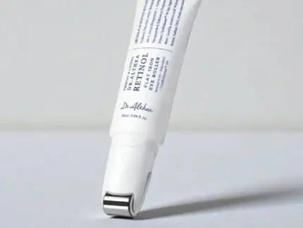 Retinol Flat Iron Eye Roller - Image 3